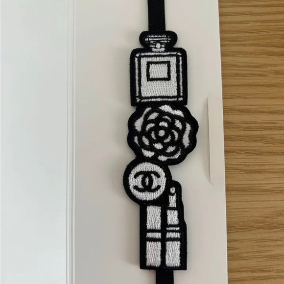 CHANEL headband or bookmark RARE - Picture 2 of 6